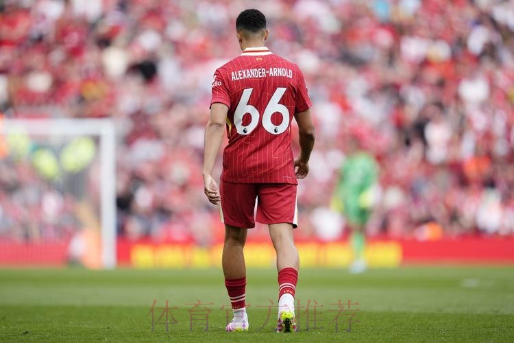 舒梅切尔谈球迷嘘声：阿诺德应当作英雄欢迎归来